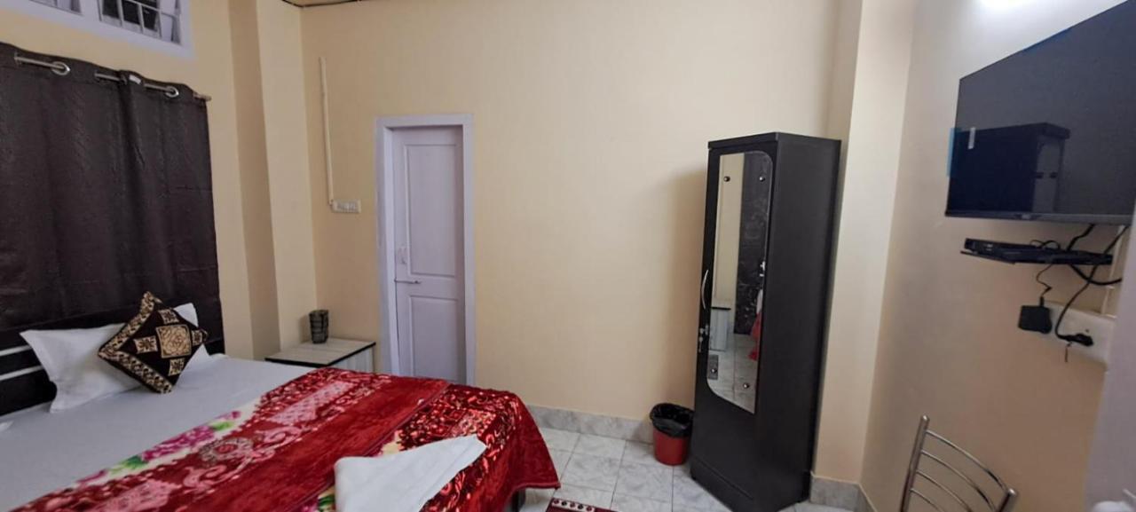 Green Vista Homestay Гувахати Экстерьер фото