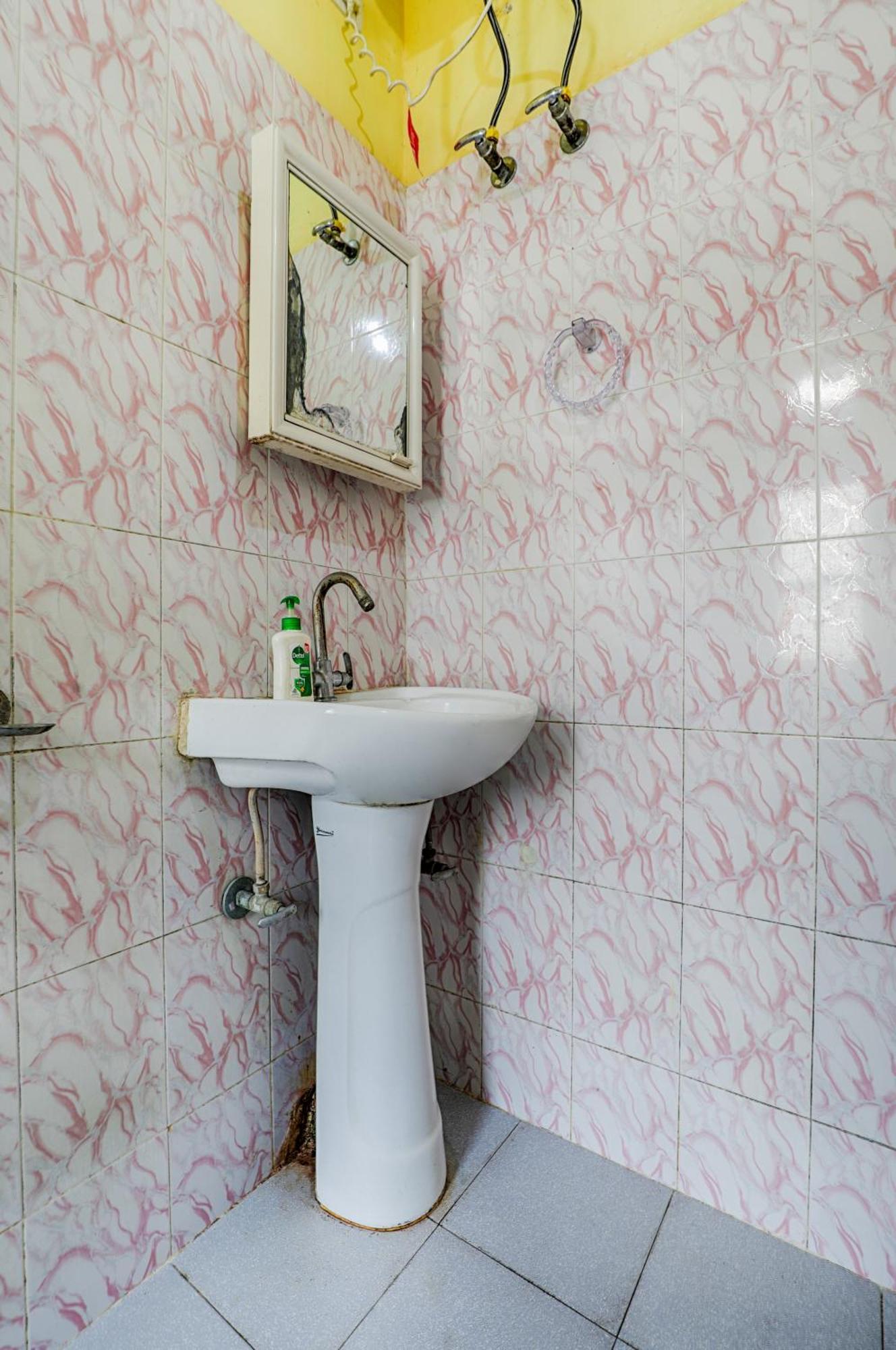 Green Vista Homestay Гувахати Экстерьер фото